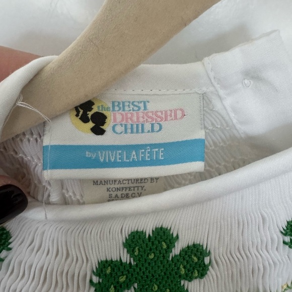 NWT Vive La Fete White Shamrock Smocked Dress Size 24M - Picture 3 of 6